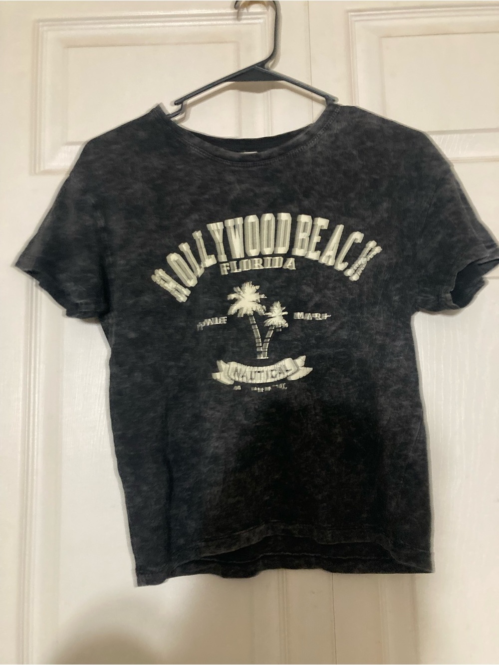 Women’s graphic crop t shirt
